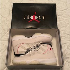 Jordan 11 retro size 12 brand new never worn !